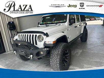 Used 2021 Jeep Gladiator Overland w/ Popular Equipment Package