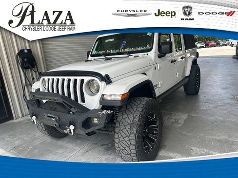 Used 2021 Jeep Gladiator Overland w/ Popular Equipment Package AWD/4WD image 1