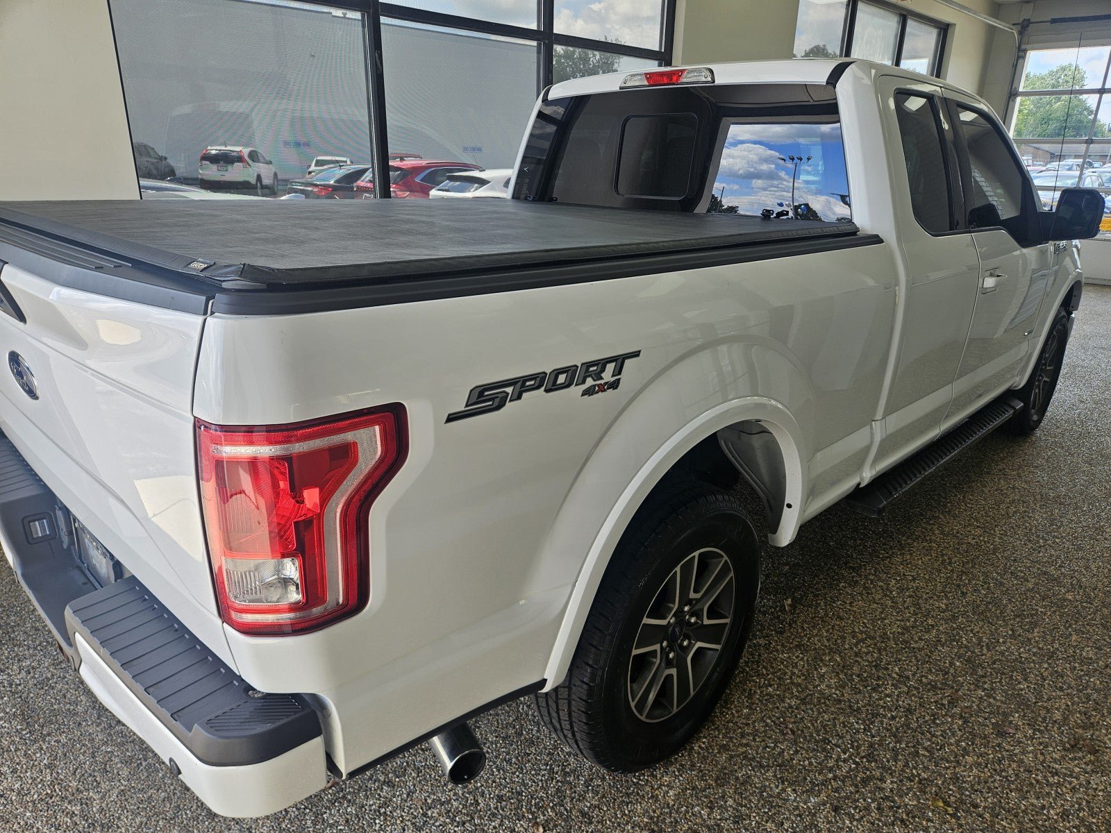 Used 2016 Ford F150 XLT w/ Equipment Group 302A Luxury AWD/4WD image 2