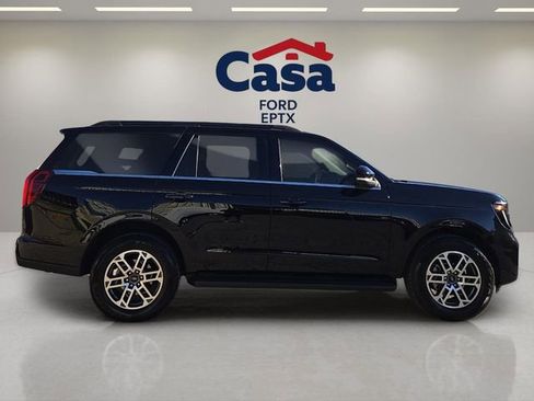 Used 2025 Ford Expedition Active image 2