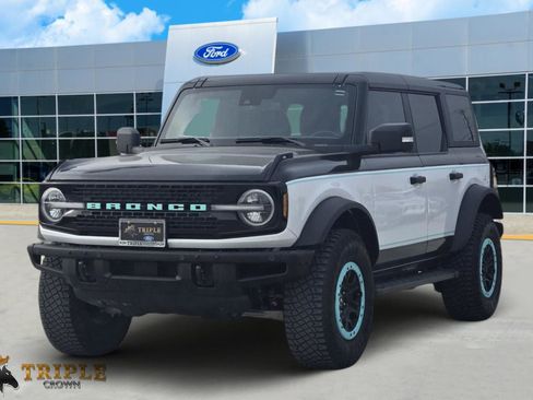 Used 2024 Ford Bronco Wildtrak image 2