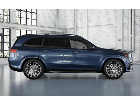 New 2026 Mercedes-Benz GLS 580 4MATIC image 16