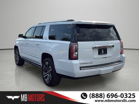 Used 2019 GMC Yukon XL Denali w/ Denali Ultimate Package AWD/4WD image 3