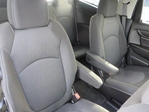 Used 2016 Chevrolet Traverse LT w/ Style and Technology Package image 38