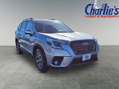 Certified 2023 Subaru Forester Premium image 3