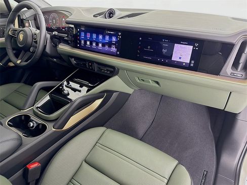 New 2026 Porsche Cayenne Coupe image 31