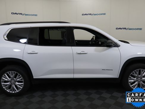 Used 2026 GMC Acadia Elevation w/ Elevation Premium Package FWD image 5