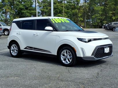Used 2023 Kia Soul LX w/ Option Group 015