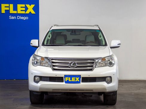 Used 2011 Lexus GX 460 w/ Comfort Plus Pkg image 9