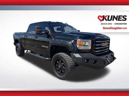 Used 2018 GMC Sierra 2500 SLT w/ Duramax Plus Package AWD/4WD image 2