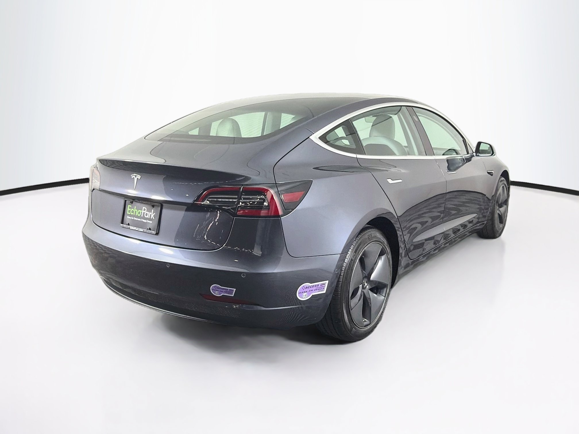 Used 2018 Tesla Model 3 Mid Range RWD image 9