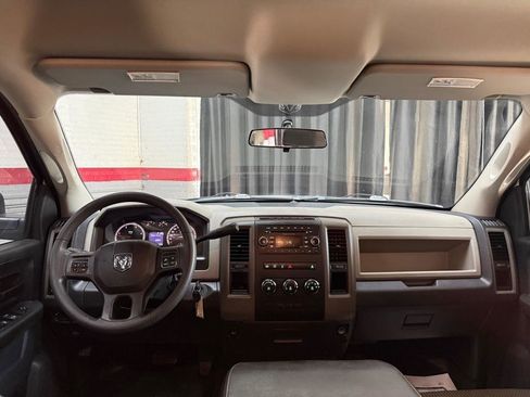 Used 2012 RAM 2500 ST w/ Chrome Appearance Group image 11