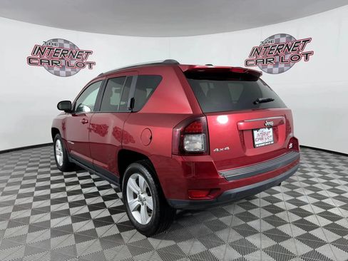 Used 2017 Jeep Compass Latitude AWD/4WD image 5