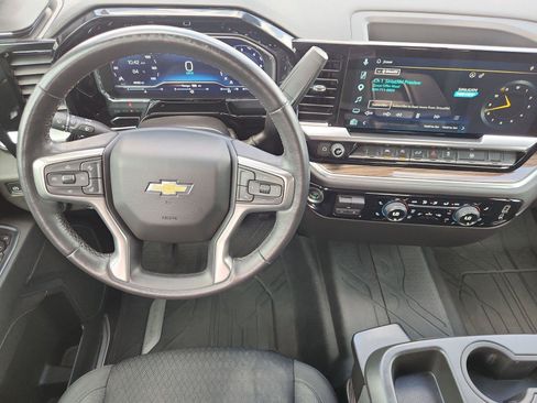 Certified 2022 Chevrolet Silverado 1500 LT RWD image 11