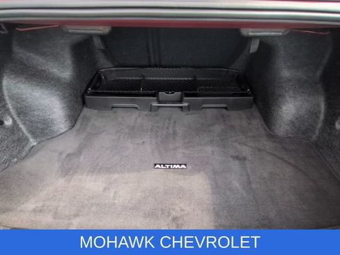 Used 2024 Nissan Altima 2.5 SR AWD/4WD image 25