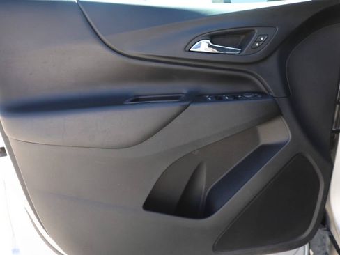 Used 2019 Chevrolet Equinox LT AWD/4WD image 12