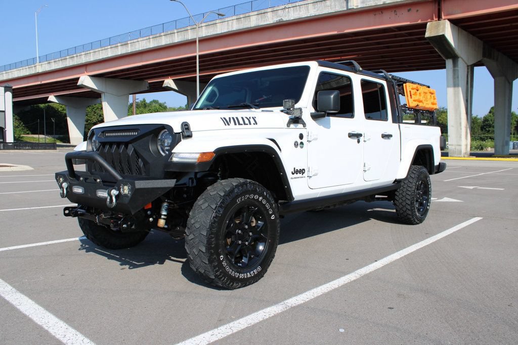 Used 2023 Jeep Gladiator Sport AWD/4WD image 2