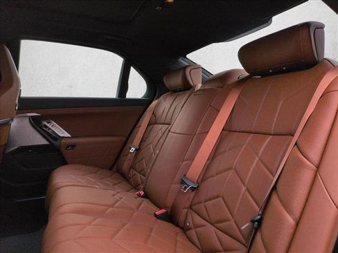 New 2026 BMW 740i xDrive image 16