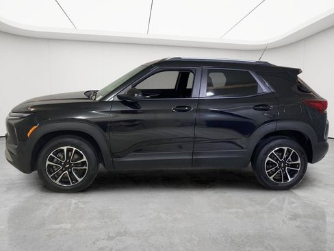Used 2025 Chevrolet TrailBlazer LT AWD/4WD image 4