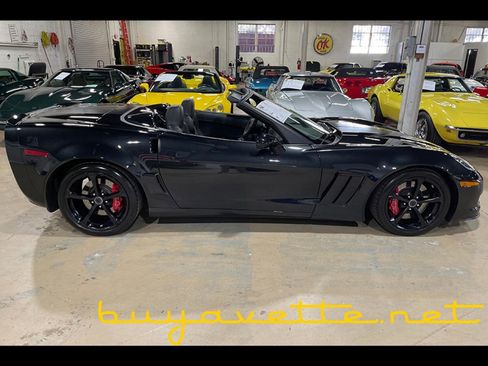 Used 2012 Chevrolet Corvette Grand Sport w/ 3LT Preferred Equipment Group image 9