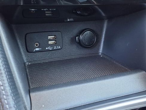 Used 2023 Subaru Forester Limited image 29