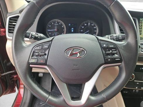 Used 2017 Hyundai Tucson SE Plus FWD image 11