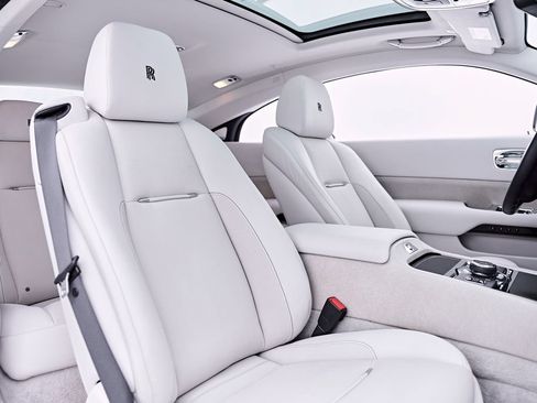Used 2014 Rolls-Royce Wraith RWD image 46