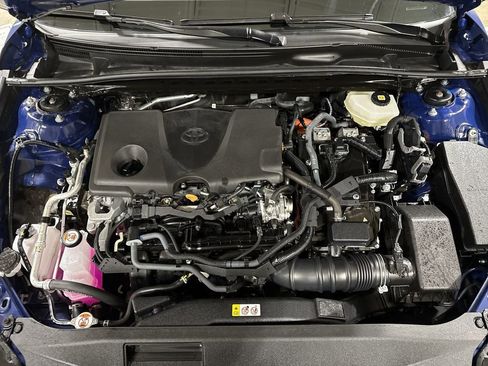 Used 2025 Toyota Camry SE image 24