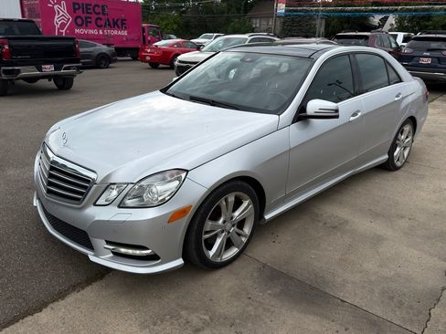 Used 2012 Mercedes-Benz E 350 4MATIC Sedan image 11