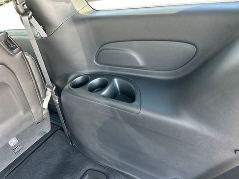 New 2026 Chrysler Pacifica Select image 40