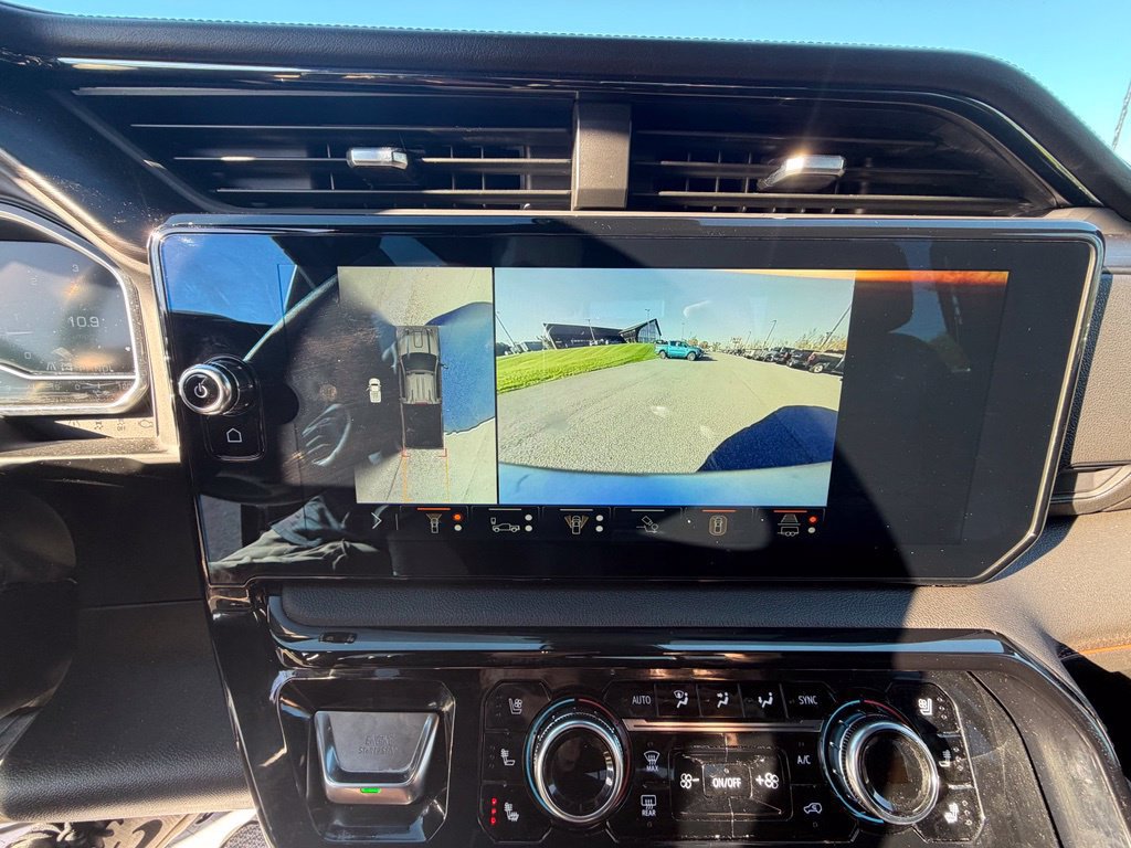 Used 2024 GMC Sierra 2500 AT4 w/ AT4 Premium Plus Package AWD/4WD image 22