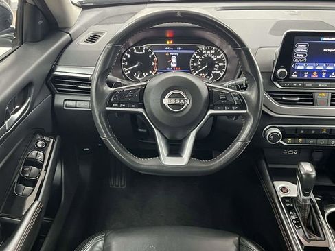 Used 2024 Nissan Altima 2.5 SR FWD image 19