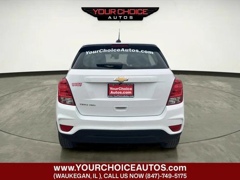 Used 2017 Chevrolet Trax LS AWD/4WD image 4