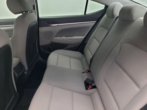 Used 2019 Hyundai Elantra SEL FWD image 18