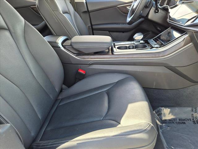 Used 2023 Audi Q8 Prestige w/ Prestige Package AWD/4WD image 19