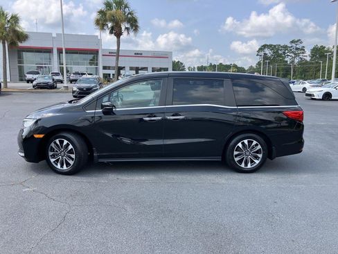 Used 2023 Honda Odyssey EX-L image 2