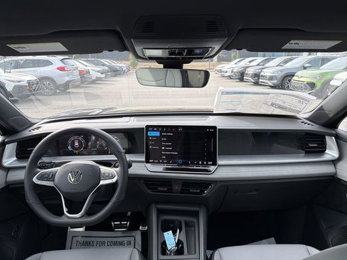 New 2026 Volkswagen Tiguan SE R-Line FWD image 22