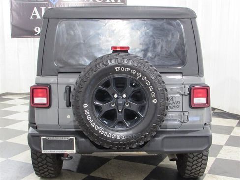 Used 2021 Jeep Wrangler Unlimited Sport AWD/4WD image 16