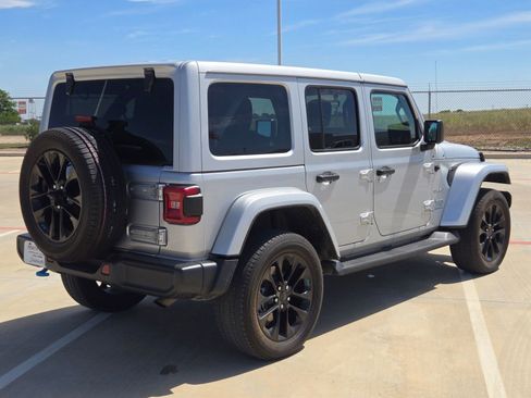 Certified 2023 Jeep Wrangler Unlimited Sahara w/ Cold Weather Group AWD/4WD image 3