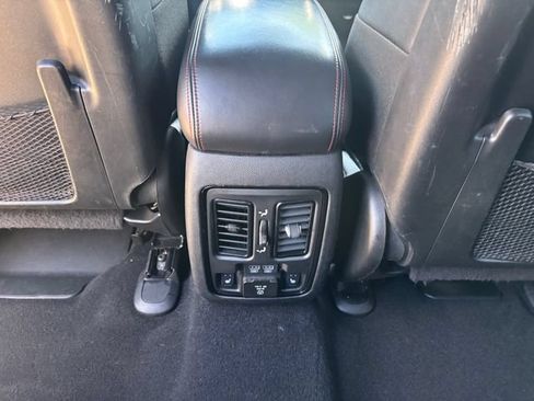 Used 2024 Dodge Durango GT RWD image 28
