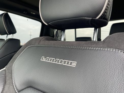 Used 2025 RAM 1500 Laramie w/ Laramie Southwest Edition AWD/4WD image 38