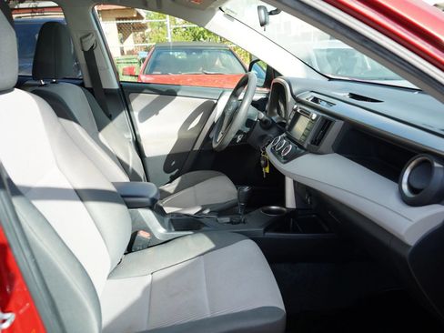 Used 2015 Toyota RAV4 LE FWD image 19