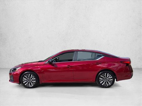 Certified 2026 Nissan Altima 2.5 SV FWD image 9