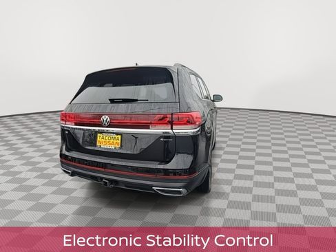 Used 2024 Volkswagen Atlas SE image 8