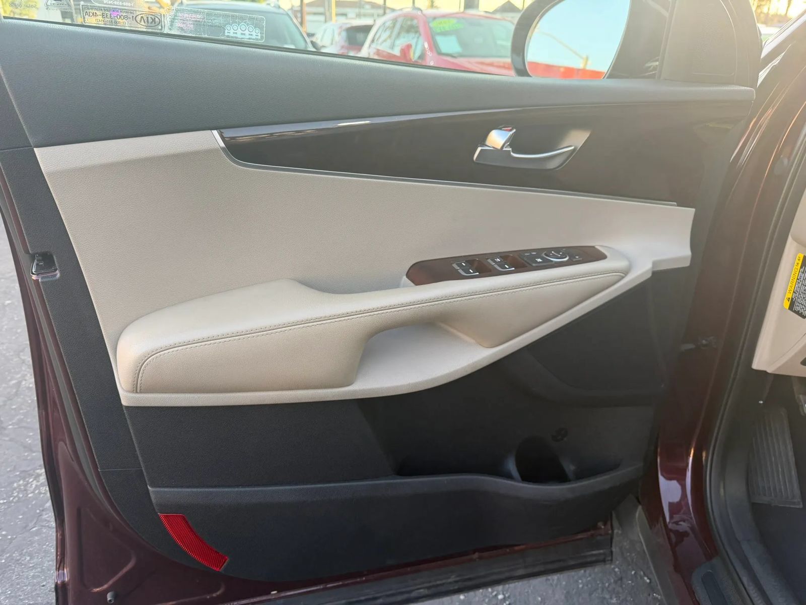 Used 2018 Kia Sorento FWD image 12