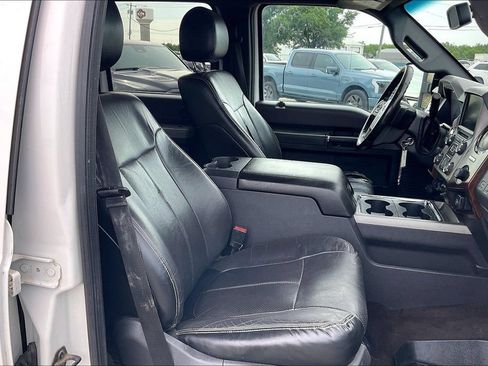 Used 2016 Ford F250 Lariat w/ Lariat Ultimate Package AWD/4WD image 30