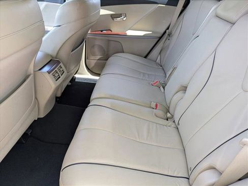 Used 2010 Toyota Venza FWD image 17
