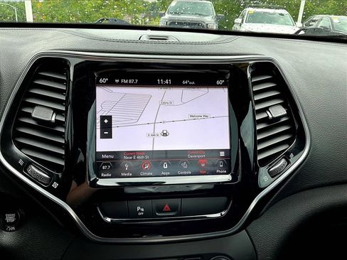 Used 2019 Jeep Cherokee Limited AWD/4WD image 20