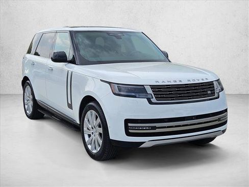 Used 2024 Land Rover Range Rover SE AWD/4WD image 3