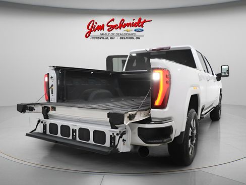 Used 2024 GMC Sierra 2500 Denali w/ Denali Reserve Package AWD/4WD image 39